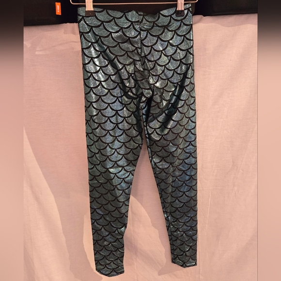 Blackmilk Mermaid Scale Leggings - Picture 3 of 5